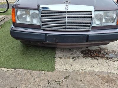 Braun Gebraucht 1992 Mercedes 230 Coupé | 3.200 €