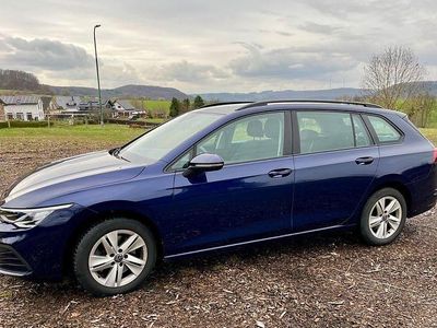 Gebraucht VW Golf VIII Life 116 PS (85 kW) 2021 Blau Kombi