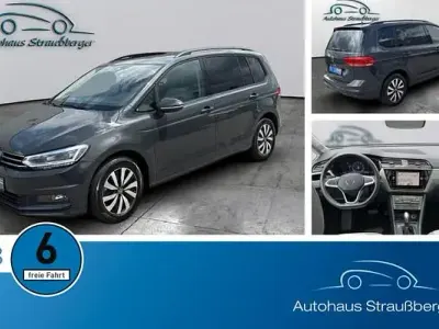 Gebraucht VW Touran Comfortline 150 PS (110 kW) 2023 Grau Van / Kleinbus