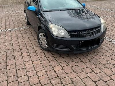 Gebraucht Opel Astra GTC Innovation 116 PS (85 kW) 2009 Schwarz Kleinwagen