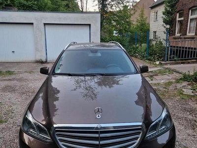 Mercedes E200