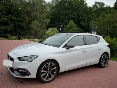 Gebraucht Seat Leon FR 150 PS (110 kW) 2021 Weiß Limousine