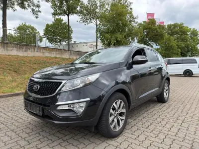 Używany Kia Sportage Attract 135 KM (99 kW) 2015 Czarny SUV