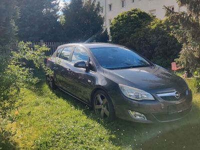 gebraucht Opel Astra 1.6 Benzin Klimaautomatik 8fach bereift TÜV Neu