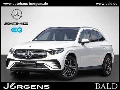 Schwarz metalliclack obsidians Gebraucht 2025 Mercedes GLC200 AMG SUV | 55.880 € (Fairer Preis)