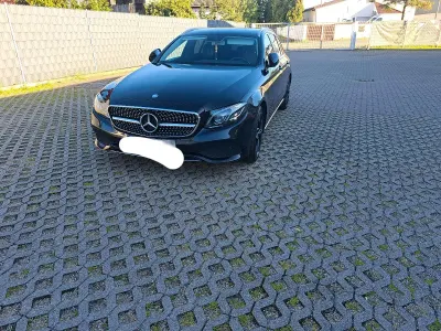 Begagnad Mercedes 220 194 HK (142 kW) 2016 Svart Kombi