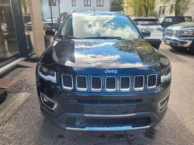 Occasion Jeep Compass Opening Edition 170 PK (125 kW) 2017 Zwart SUV