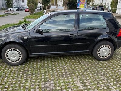 Usata VW Golf IV 75 CV (55 kW) 2002 Nero Utilitaria