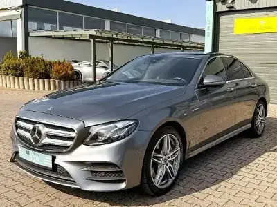 Gebraucht Mercedes E400 AMG line 340 PS (250 kW) 2018 Selenitgrau  metalliclack Limousine
