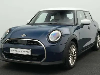 Gebraucht Mini Cooper Favoured 156 PS (114 kW) 2024 Blau Kleinwagen