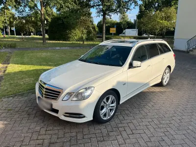 Gebraucht Mercedes E250 204 PS (150 kW) 2011 Weiß Kombi