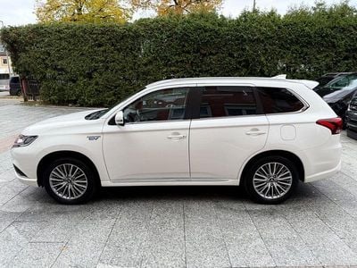 Gebraucht Mitsubishi Outlander P-HEV Spirit 224 PS (164 kW) 2021 Weiß SUV
