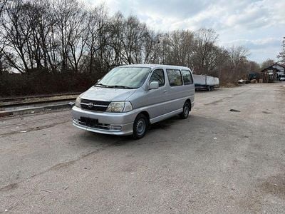 Gebraucht Toyota HiAce 109 PS (80 kW) 2009 Silber Limousine