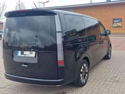 Usata Hyundai Staria Signature 177 CV (130 kW) 2023 Nero Monovolume