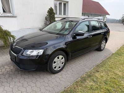 Second-hand Skoda Octavia Active 110 CP (80 kW) 2016 Negru Hatchback