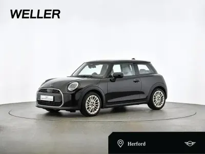 Używany Mini Cooper S Favoured 204 KM (150 kW) 2024 Czarny Hatchback