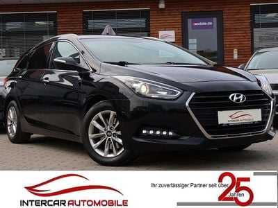 Gebraucht Hyundai i40 Trend 165 PS (121 kW) 2017 Phantom black / mic Kombi