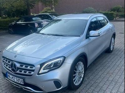Mercedes GLA180