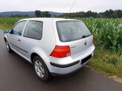 Usata VW Golf III 55 CV (40 kW) 1999 Argento Berlina