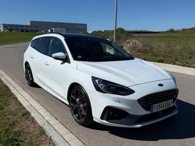 Usata Ford Focus ST 280 CV (205 kW) 2019 Bianco Berlina