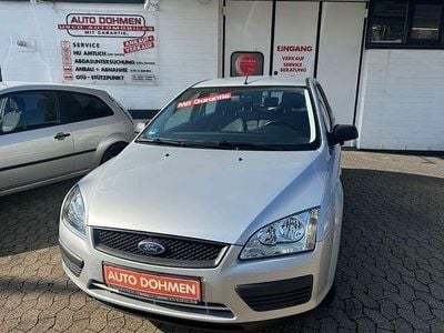 Gebraucht Ford Focus Trend 116 PS (85 kW) 2005 Silber Limousine