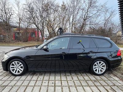 Gebraucht BMW 320 177 PS (130 kW) 2008 Schwarz Kombi