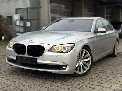 Gebraucht BMW 750 408 PS (300 kW) 2011 Silber Limousine