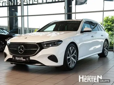 Gebraucht Mercedes E300 Avantgarde 313 PS (230 kW) 2025 Weiß Limousine