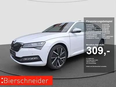 Gebraucht Skoda Superb Style 150 PS (110 kW) 2024 Moonweiß perleffekt (metallic) Kombi