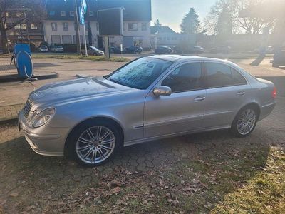 Gebraucht Mercedes E240 Avantgarde 177 PS (130 kW) 2002 Silber Limousine