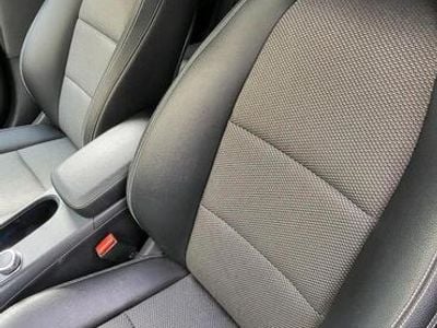 Mercedes CLA200