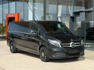 Gebraucht Mercedes V220 Avantgarde 163 PS (119 kW) 2019 Obsidianschwarz metallic Van / Kleinbus