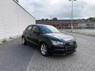 Gebraucht Audi A1 Sportback Attraction 86 PS (63 kW) 2013 Schwarz Kleinwagen