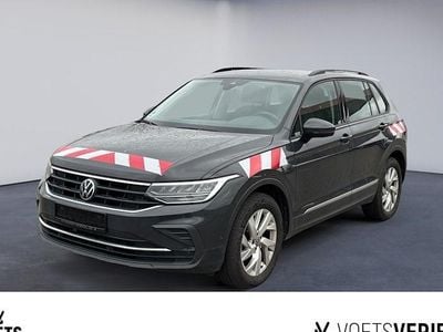 Grau Gebraucht 2023 VW Tiguan Allspace Life SUV | 29.595 € (Superpreis)