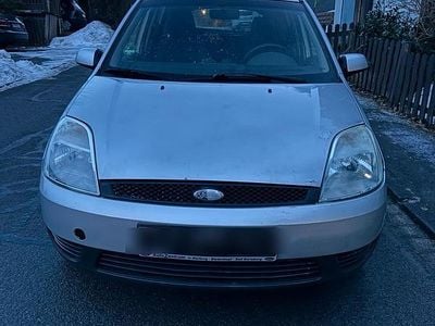 Silber Gebraucht 2007 Ford Fiesta Limousine | 1.499 € (Fairer Preis)