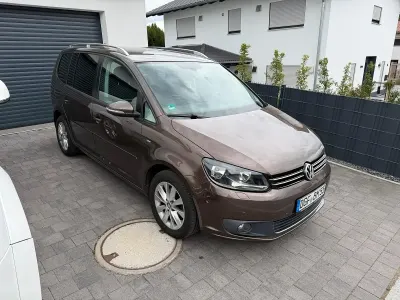 Gebraucht VW Touran 105 PS (77 kW) 2014 Braun Van / Kleinbus