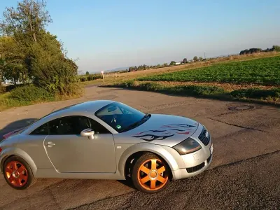 Używany Audi TT Sport 179 KM (131 kW) 1999 Srebrny Coupe