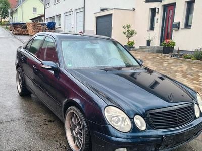 Mercedes E240