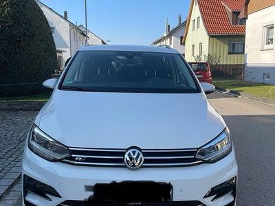 Gebraucht VW Touran Sound 150 PS (110 kW) 2017 Weiß Van / Kleinbus