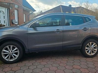Second-hand Nissan Qashqai 131 CP (96 kW) 2015 Gri SUV
