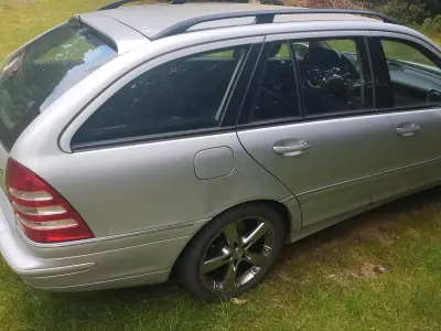 Gebraucht Mercedes 320 224 PS (164 kW) 2005 Silber Kombi