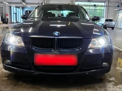 Brugt BMW 318 146 HK (107 kW) 2009 Blå Sedan