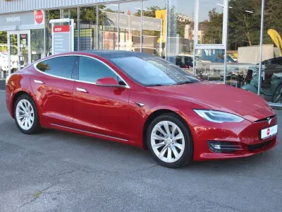 Gebraucht Tesla Model S 311 kW (423 PS) 2018 Rot Kleinwagen