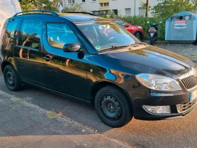 Gebraucht Skoda Roomster 105 PS (77 kW) 2014 Schwarz Van / Kleinbus