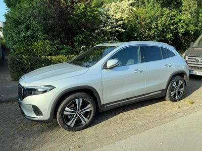 Mercedes EQA250