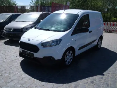 Gebraucht Ford Courier Trend 75 PS (55 kW) 2021 Weiß Van / Kleinbus