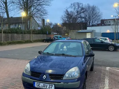 Używany Renault Clio II 75 KM (55 kW) 2005 Niebieski Hatchback