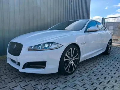 Gebraucht Jaguar XF R-Sport 190 PS (139 kW) 2013 Weiß Limousine