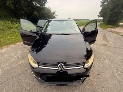 Gebraucht VW Polo Trendline 75 PS (55 kW) 2015 Schwarz Kleinwagen