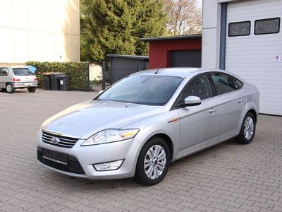 Gebraucht Ford Mondeo Ghia 140 PS (102 kW) 2010 Silber Limousine
